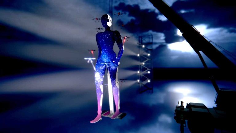 無人機多機載重與拉煙創作巨型人偶光影劇場之實踐